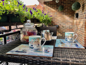 St Georges Balcony Suite with PARKING
